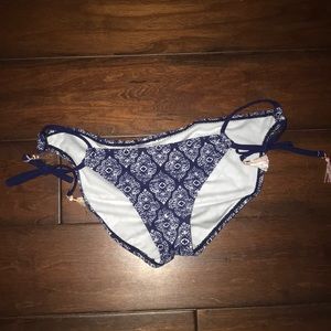 Swim suit bottoms